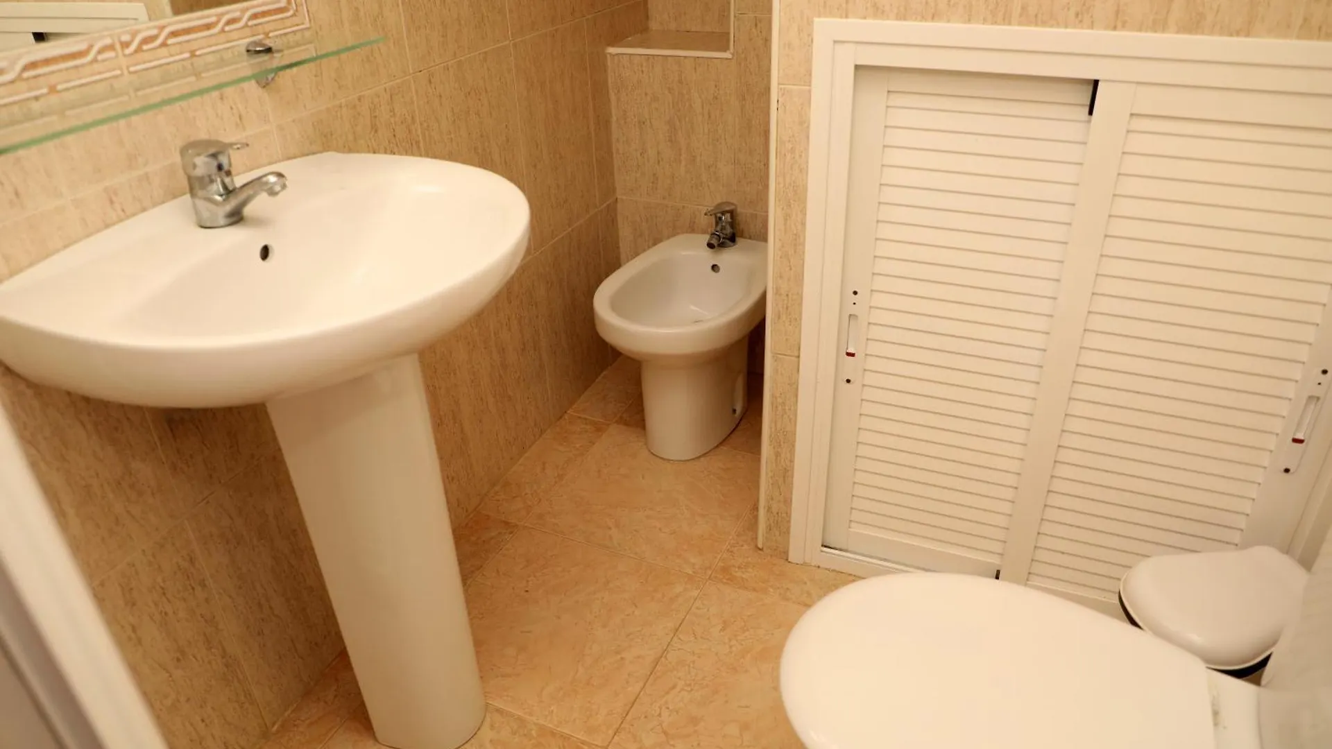 Casa Guzgallar Juan Relinque 51 Vejer de la Frontera 0*,  Spain