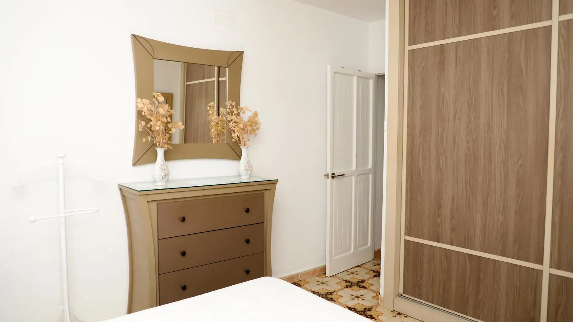 Casa Guzgallar Juan Relinque 51 Vejer de la Frontera 0*,  Spain